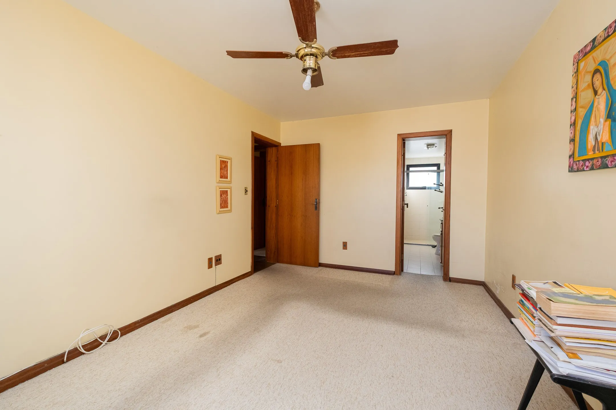Apartamento duplex à venda no Edifício Alphaville, Centro - 300 m², 4 quartos (sendo 1 suíte), amplo terraço com face norte e vaga coberta. - 9