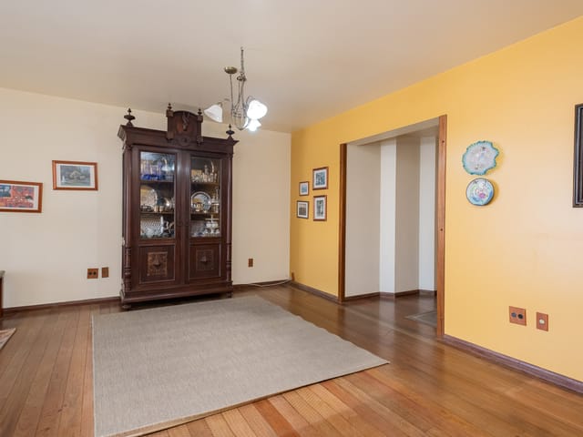 Apartamento com 325m² 4 quartos e 4 banheiros, à venda, no bairro Centro em Pelotas