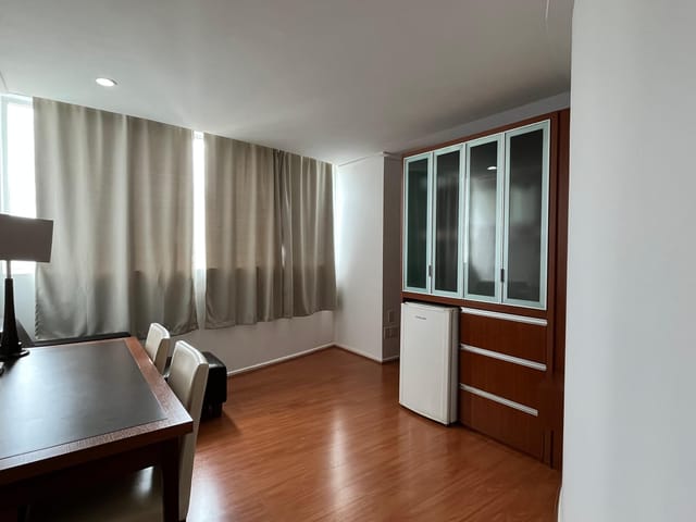 Apartamento com 59m² 1 quarto e 1 banheiro, para alugar, no bairro Centro em Londrina