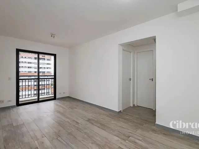 Apartamento 1 quarto e 1 banheiro, para alugar, no bairro Vila Izabel em Curitiba