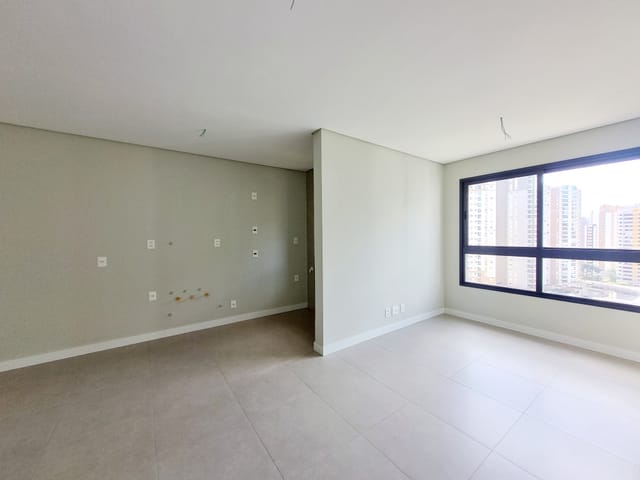 Apartamento 2 quartos e 2 banheiros, à venda, no bairro Conjunto Habitacional Jamile Dequech em Londrina