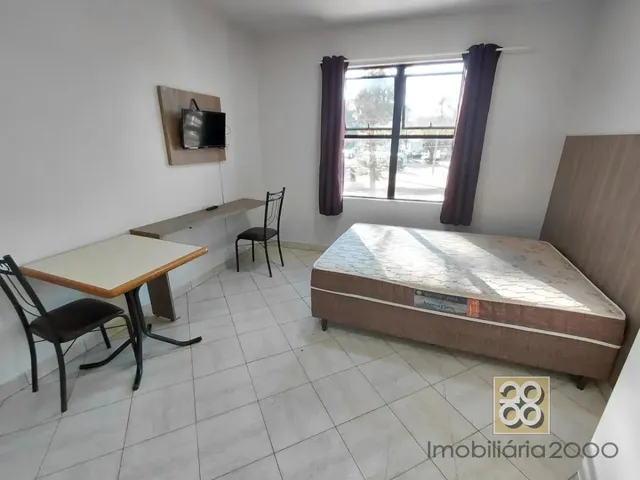 Apartamento 1 quarto e 1 banheiro, para alugar, no bairro Centro em Curitiba