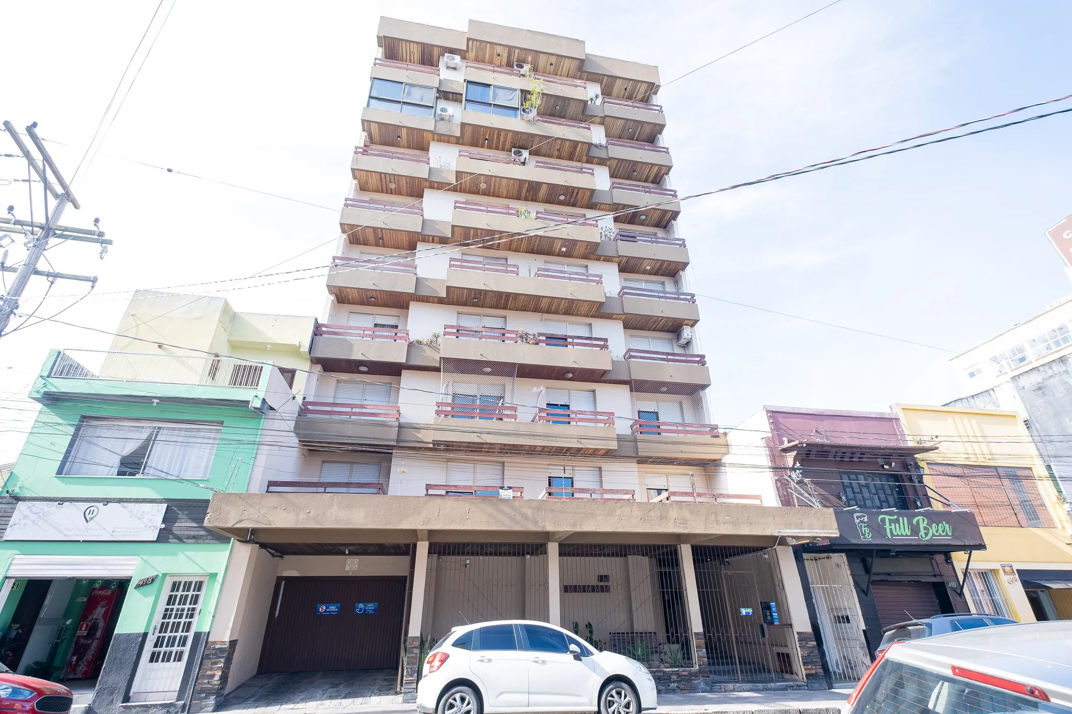 Apartamento com 2 Dormitórios Próximo às Universidades e ao Centro, com Excelente Iluminação Natural e Localização Estratégica