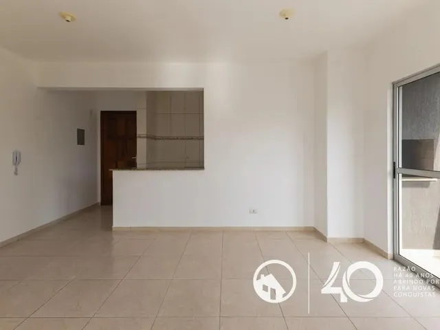Apartamento 3 quartos e 1 banheiro, para alugar, no bairro Tingui em Curitiba