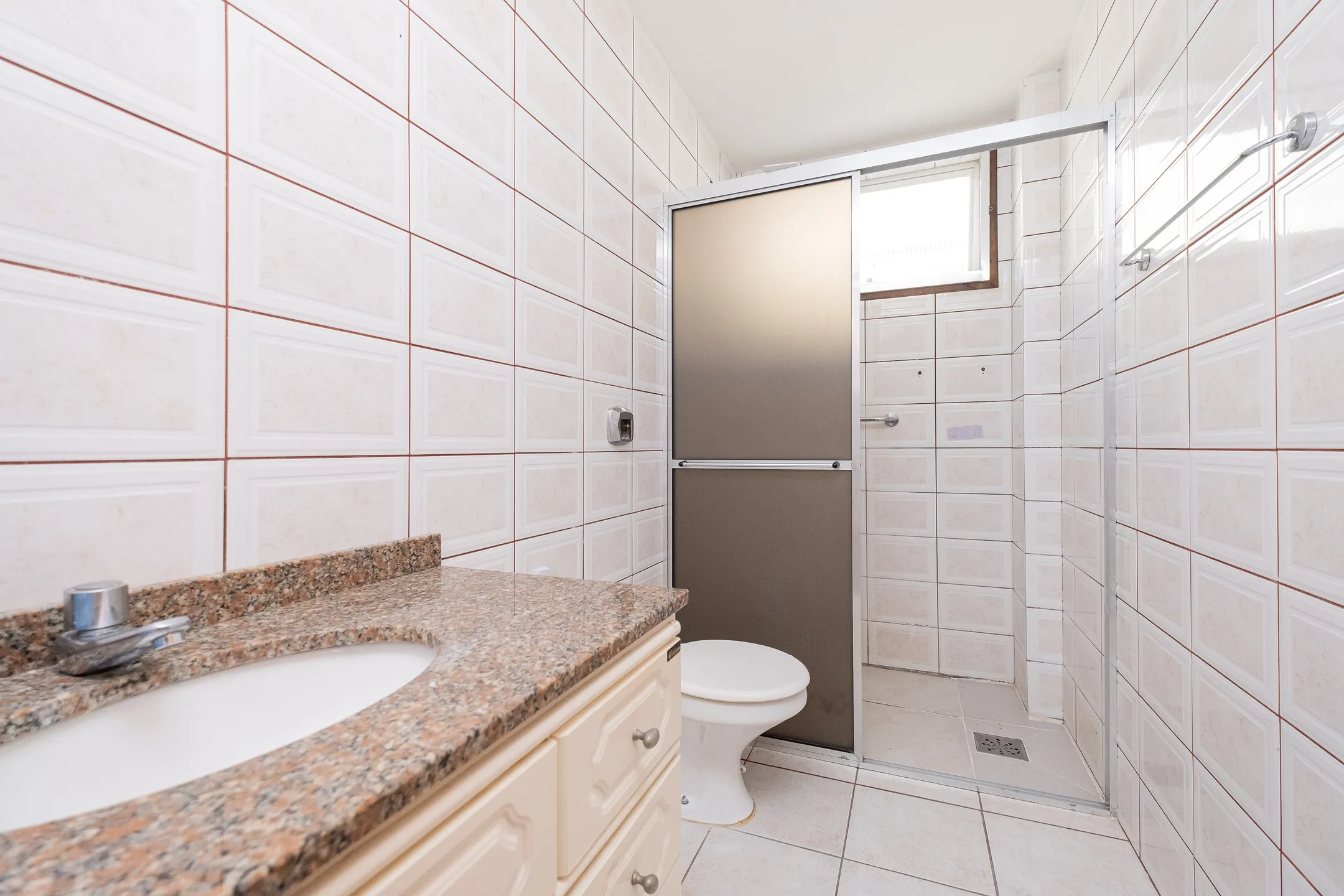 Apartamento de 1 Dormitório com Lareira e Garagem na Rua Professor Araújo, no Centro, Conforto e Praticidade em Localização Privilegiada - 8