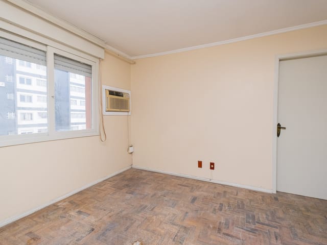 Apartamento com 47m² 2 quartos e 1 banheiro, para alugar, no bairro Centro em Pelotas