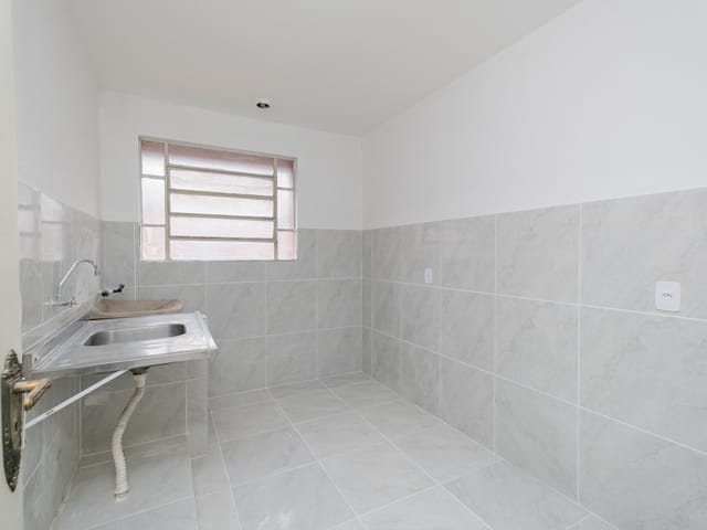 Apartamento com 47m² 2 quartos e 1 banheiro, para alugar, no bairro Centro em Pelotas