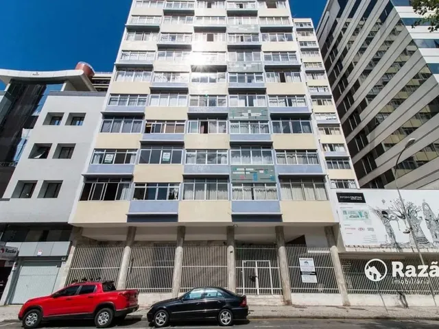 Apartamento 2 quartos e 1 banheiro, para alugar, no bairro Centro em Curitiba