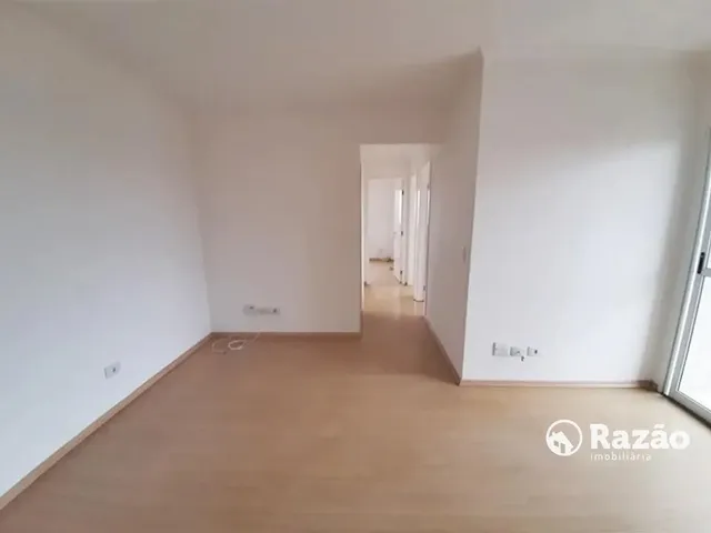 Apartamento 3 quartos e 1 banheiro, para alugar, no bairro Capão Raso em Curitiba