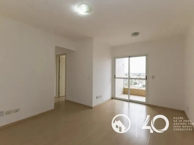 Apartamento 3 quartos e 1 banheiro, para alugar, no bairro Capão Raso em Curitiba