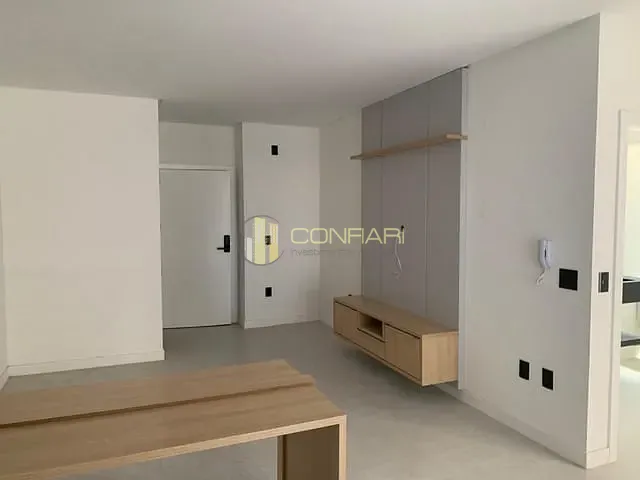 Apartamento 2 quartos e 2 banheiros, para alugar, no bairro Perequê em Porto Belo