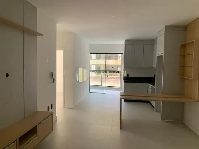 Apartamento 2 quartos e 2 banheiros, para alugar, no bairro Perequê em Porto Belo