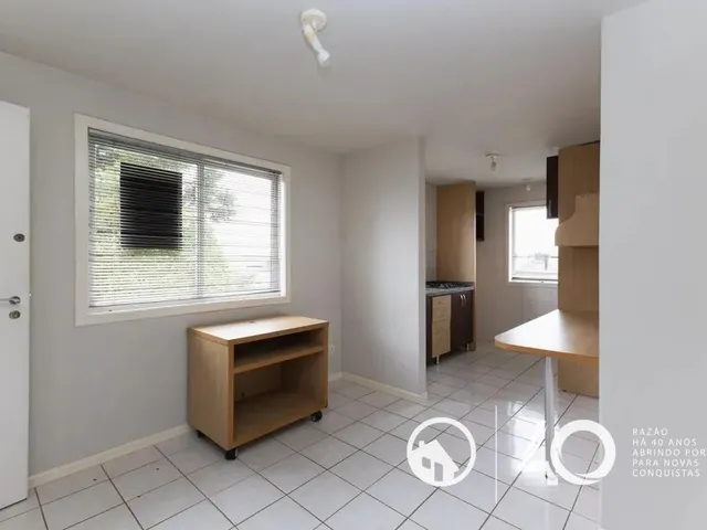 Apartamento 1 quarto e 1 banheiro, para alugar, no bairro Rebouças em Curitiba