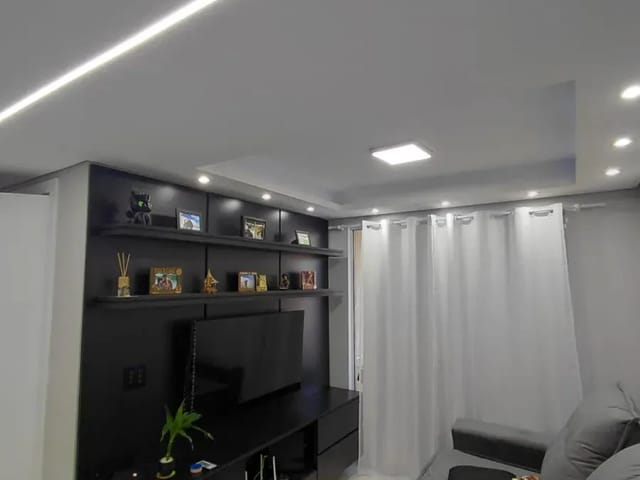 Apartamento 1 quarto e 1 banheiro, à venda, no bairro Sítio Cercado em Curitiba