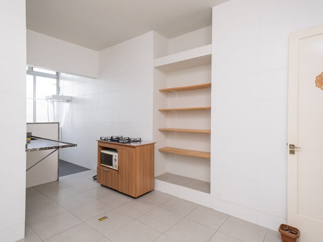 Apartamento 2 quartos e 2 banheiros, à venda ou para alugar, no bairro Centro em Pelotas