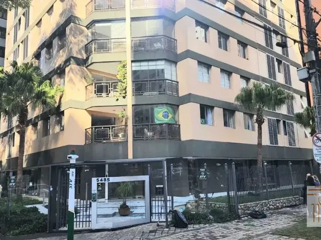 Apartamento 3 quartos e 2 banheiros, à venda, no bairro Água Verde em Curitiba
