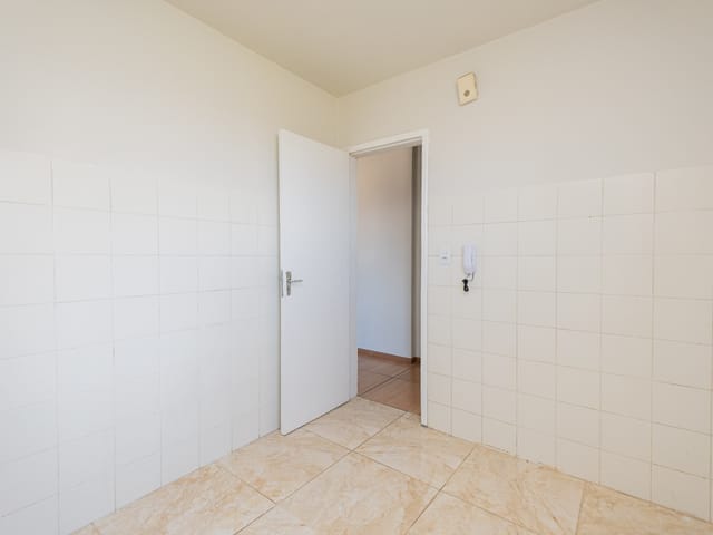 Apartamento com 77m² 3 quartos e 1 banheiro, para alugar, no bairro Areal em Pelotas