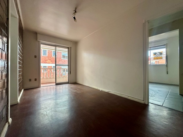 Apartamento com 94m² 3 quartos e 1 banheiro, à venda, no bairro Centro em Pelotas
