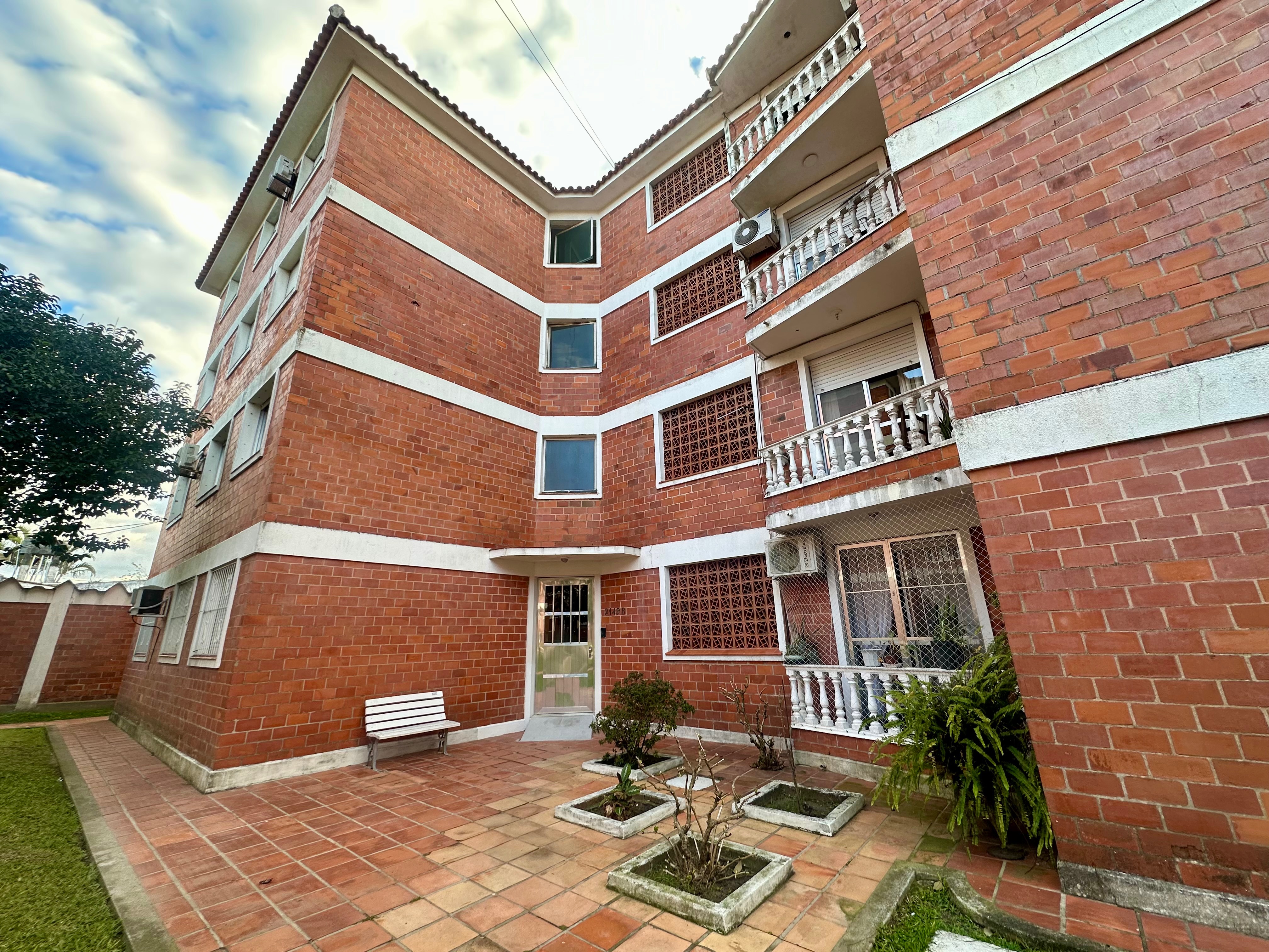 Apartamento à venda no Largo Vernetti, Centro - 82 m², 3 quartos, sacada com ótima posição solar e vaga coberta. - 14