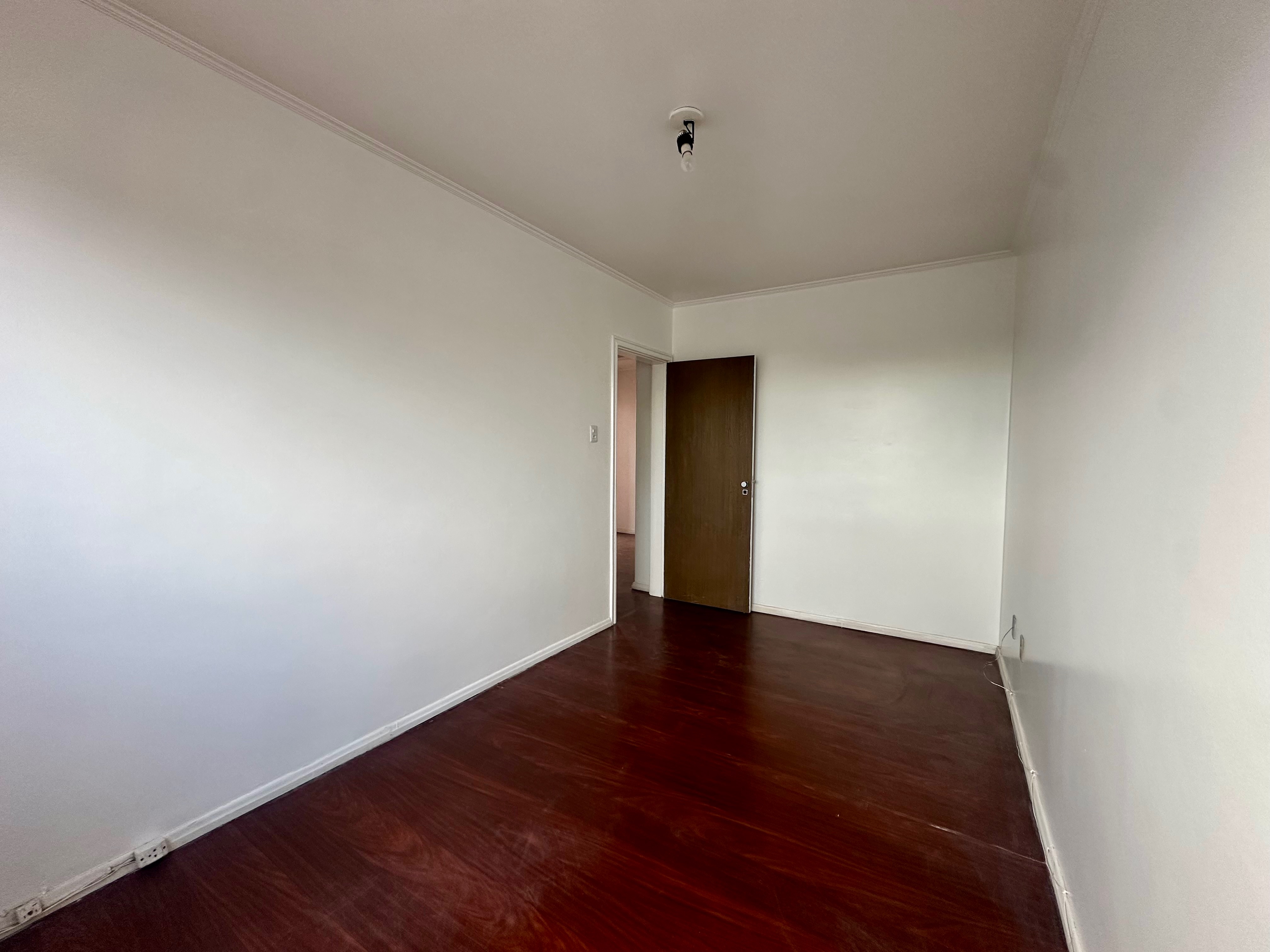 Apartamento à venda no Largo Vernetti, Centro - 82 m², 3 quartos, sacada com ótima posição solar e vaga coberta. - 9