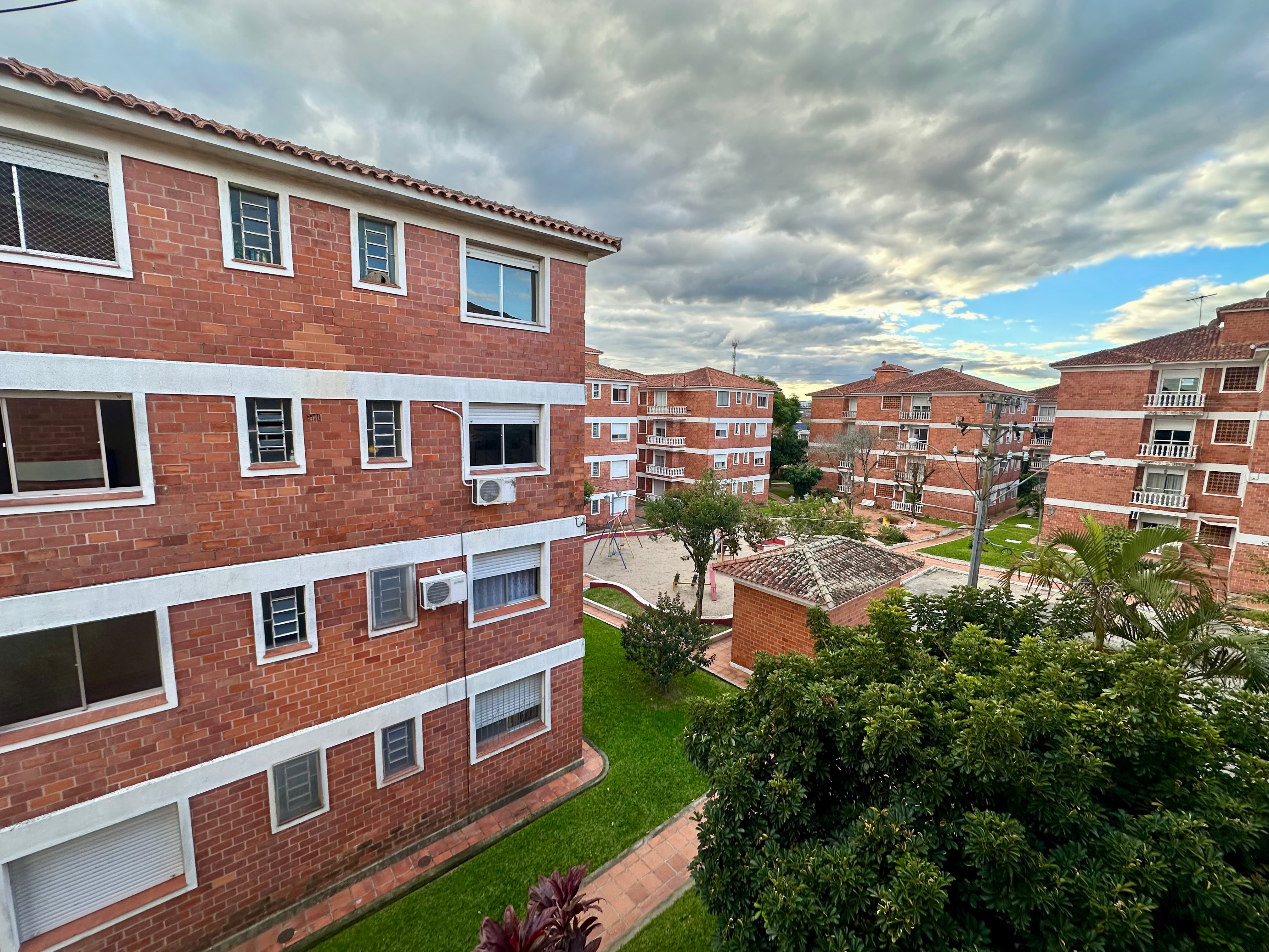 Apartamento à venda no Largo Vernetti, Centro - 82 m², 3 quartos, sacada com ótima posição solar e vaga coberta. - 13