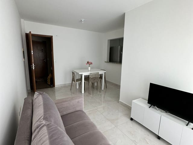 Apartamento com 80m² 2 quartos e 1 banheiro, para alugar, no bairro Alto da Colina em Londrina