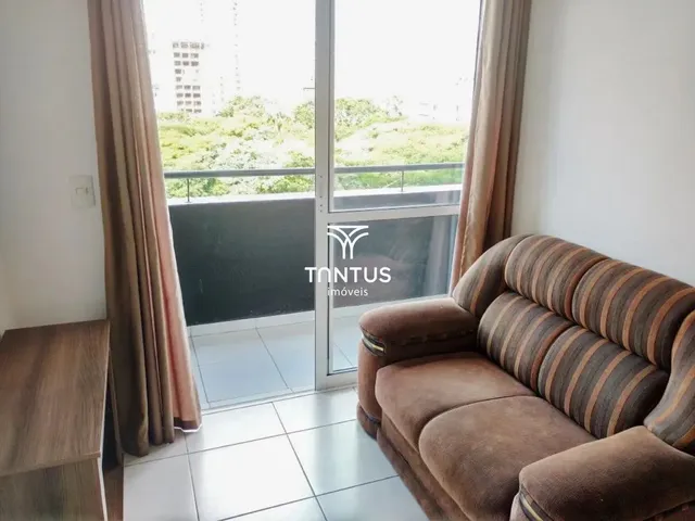 Apartamento 1 quarto e 1 banheiro, para alugar, no bairro Centro em Curitiba