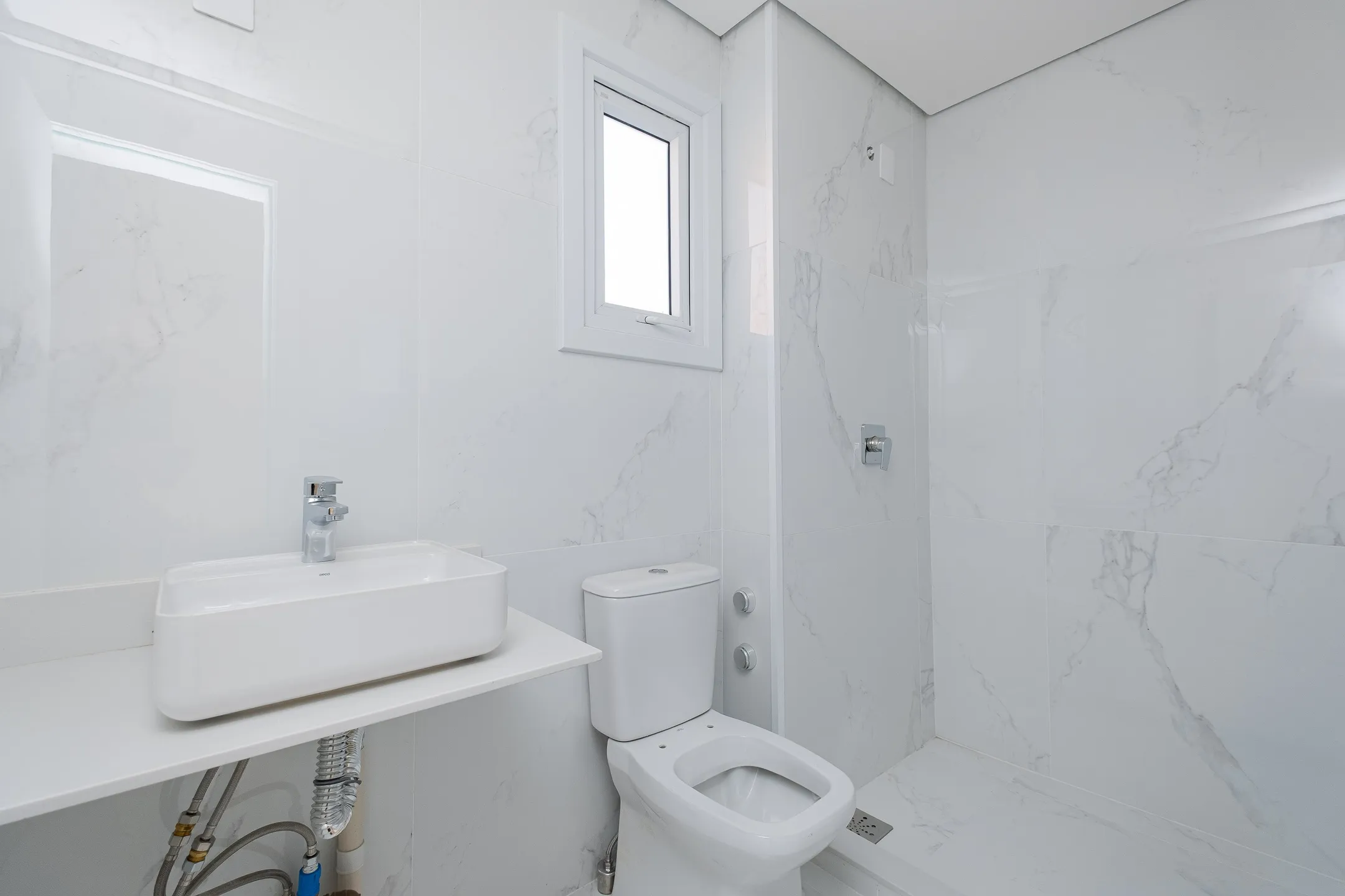 Apartamento à venda no Miguel Zabaleta, Centro - 93 m², 3 quartos (sendo 1 suíte), churrasqueira, sacada com face norte e vaga coberta. - 10