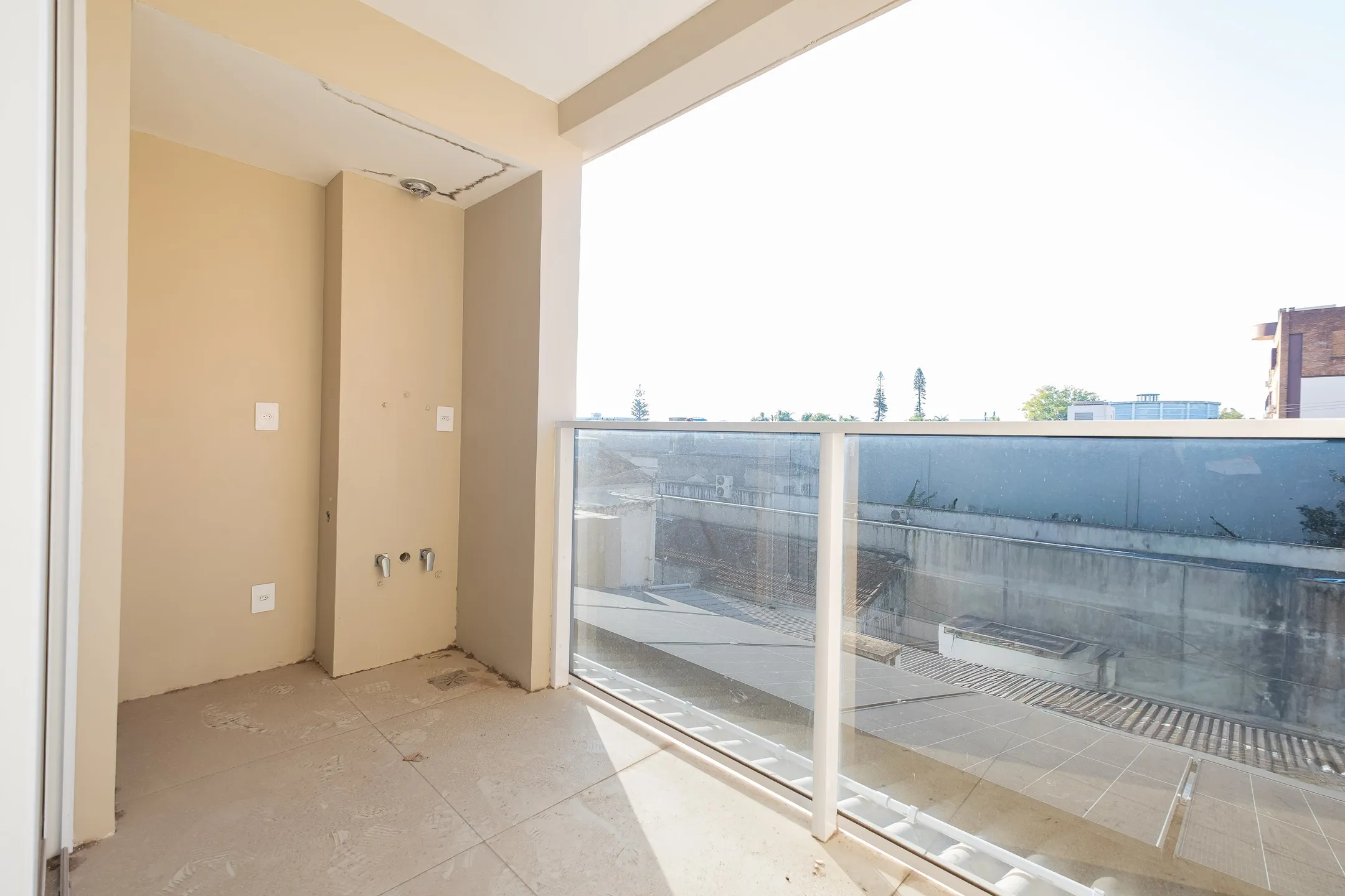 Apartamento à venda no Miguel Zabaleta, Centro - 93 m², 3 quartos (sendo 1 suíte), churrasqueira, sacada com face norte e vaga coberta. - 16