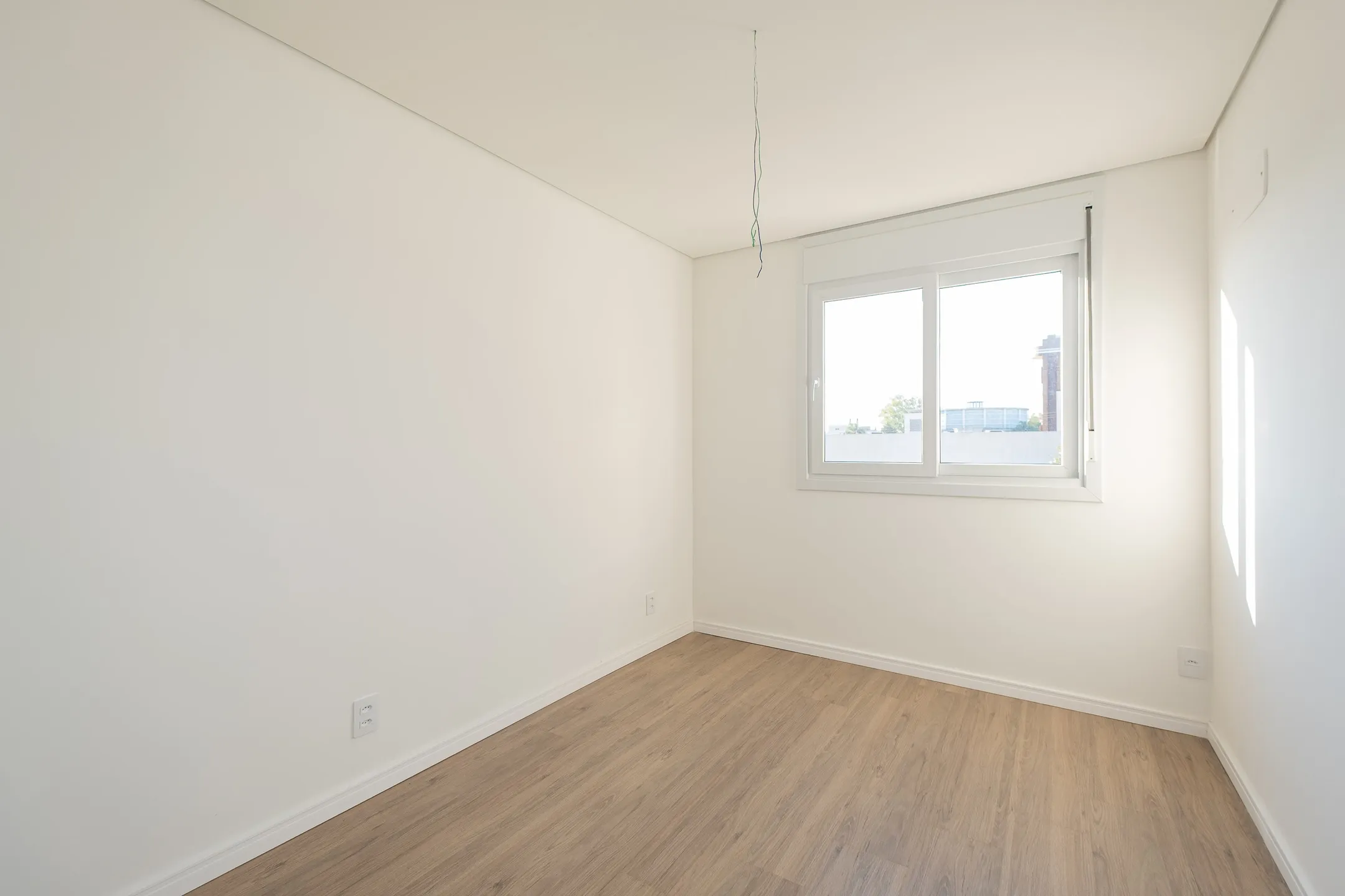 Apartamento à venda no Miguel Zabaleta, Centro - 93 m², 3 quartos (sendo 1 suíte), churrasqueira, sacada com face norte e vaga coberta. - 6