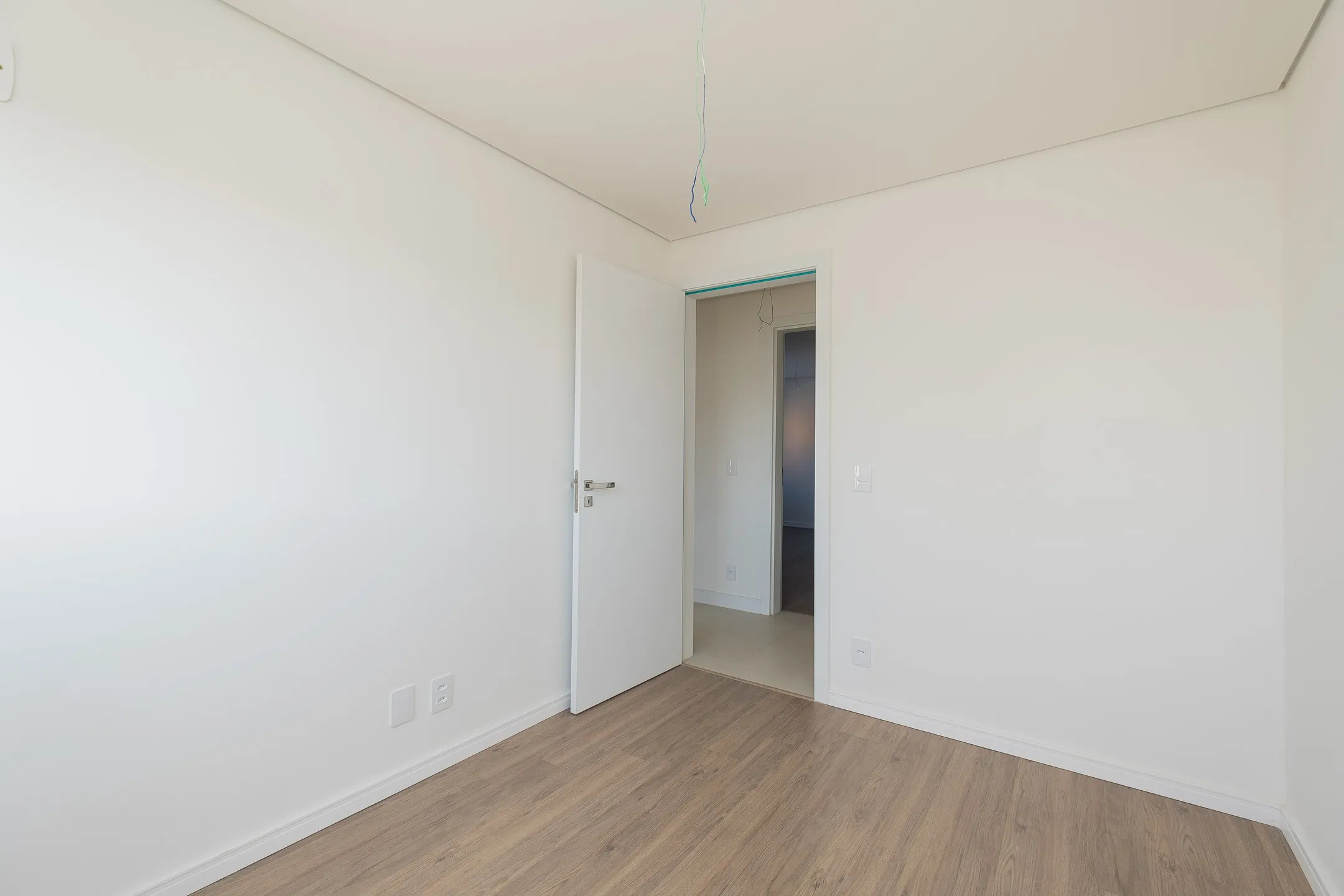 Apartamento à venda no Miguel Zabaleta, Centro - 93 m², 3 quartos (sendo 1 suíte), churrasqueira, sacada com face norte e vaga coberta. - 7