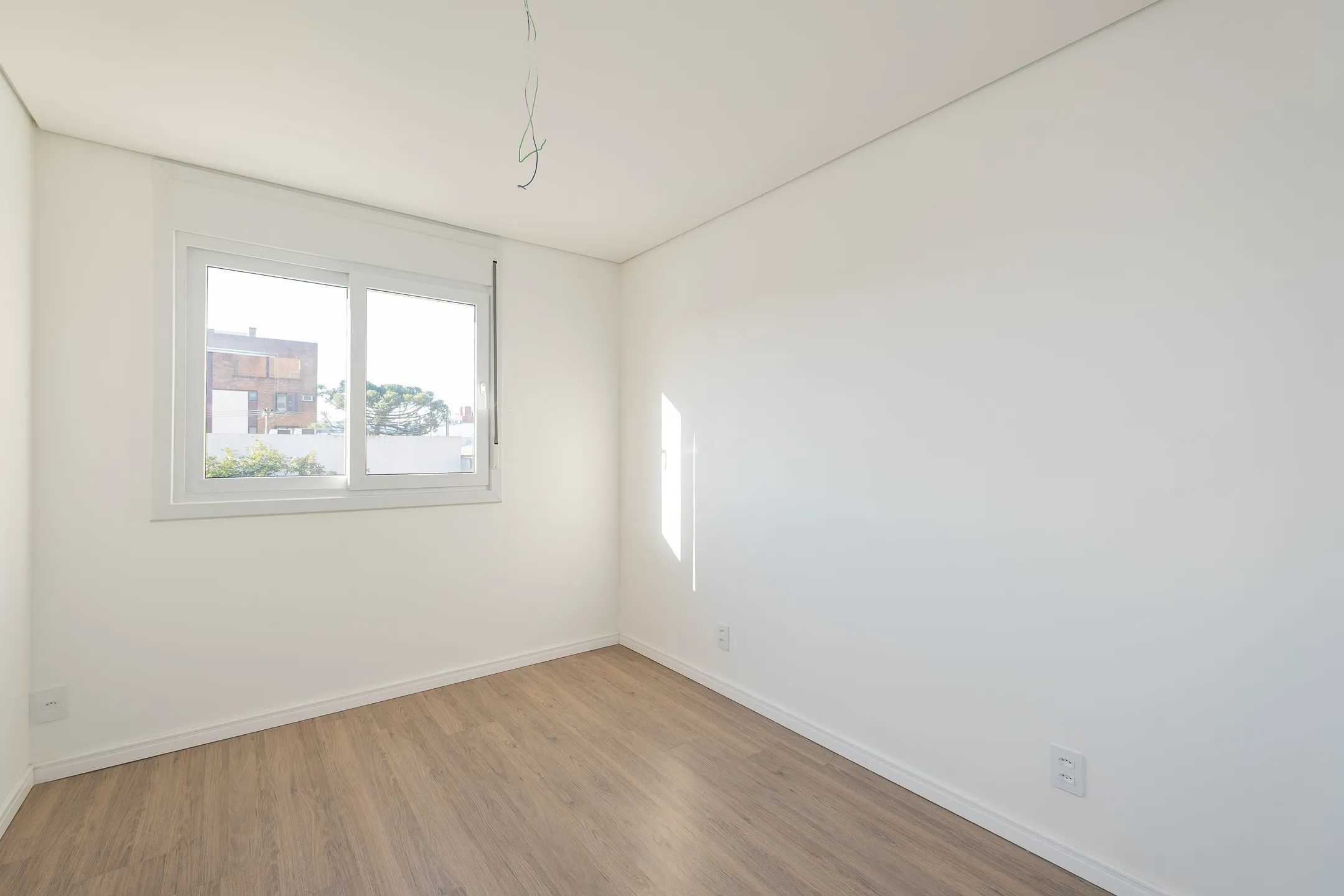 Apartamento à venda no Miguel Zabaleta, Centro - 93 m², 3 quartos (sendo 1 suíte), churrasqueira, sacada com face norte e vaga coberta. - 8