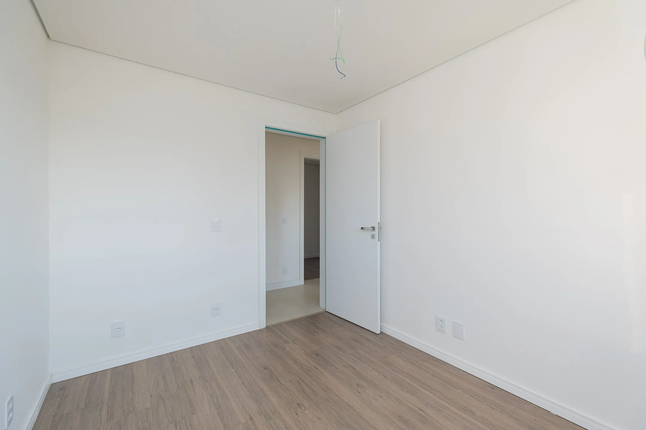 Apartamento à venda no Miguel Zabaleta, Centro - 93 m², 3 quartos (sendo 1 suíte), churrasqueira, sacada com face norte e vaga coberta. - 9