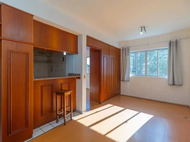 Apartamento 1 quarto e 1 banheiro, para alugar, no bairro Bigorrilho em Curitiba