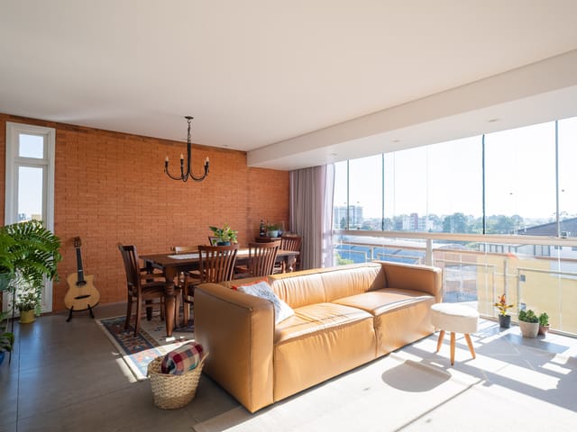 Apartamento com 184m² 3 quartos e 3 banheiros, à venda, no bairro Centro em Pelotas