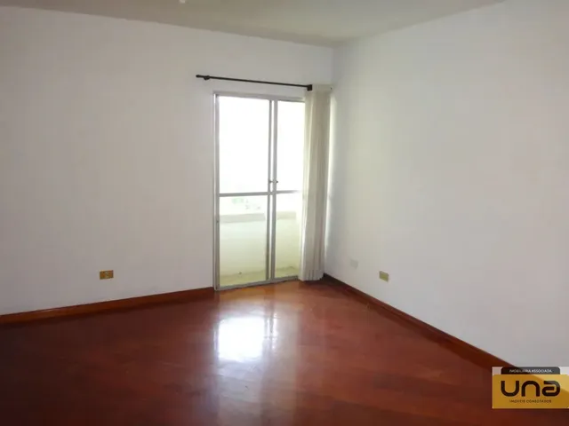 Apartamento 2 quartos e 1 banheiro, para alugar, no bairro AGUA VERDE em Curitiba