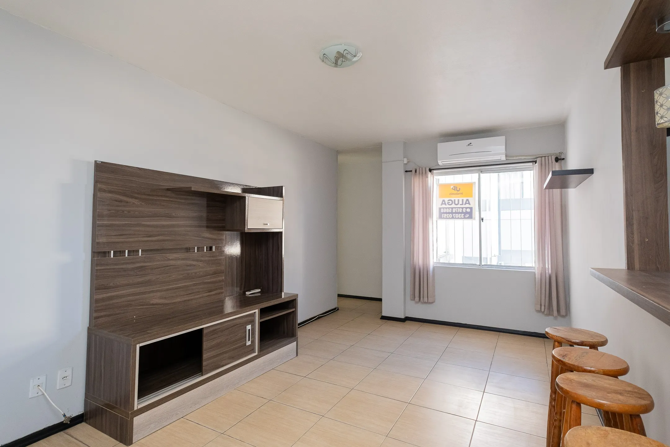 Apartamento de 3 Dormitórios Mobiliado para Aluguel no Bairro Areal em Pelotas RS com Excelente Localização, Conforto e Vaga de Garagem