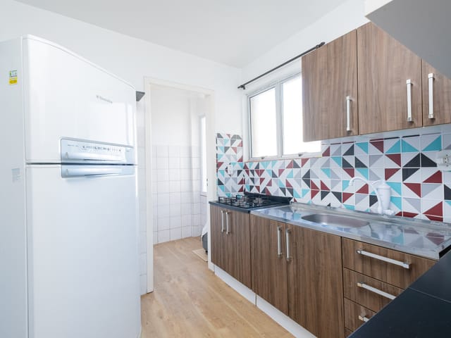 Apartamento com 77m² 3 quartos e 1 banheiro, para alugar, no bairro Areal em Pelotas