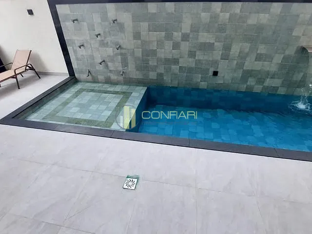 Apartamento 2 quartos e 2 banheiros, para alugar, no bairro Morretes em Itapema