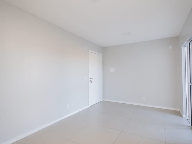 Apartamento com 46m² 2 quartos e 1 banheiro, para alugar, no bairro Centro em Pelotas