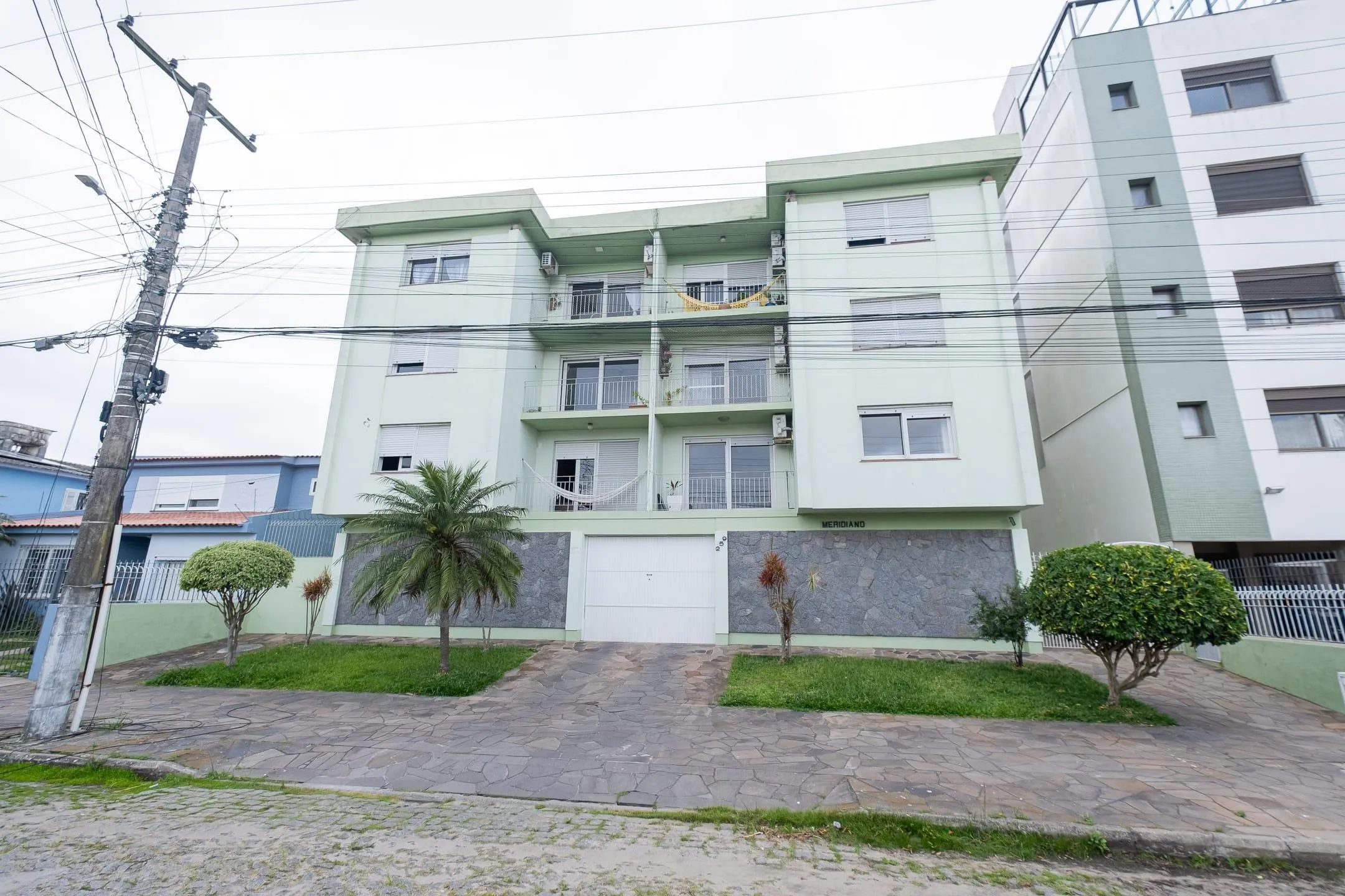Apartamento à venda no Edifício Meridiano, Zona Norte de Pelotas - 129m², 3 quartos (sendo 1 suíte), móveis sob medida e vaga coberta. - 19