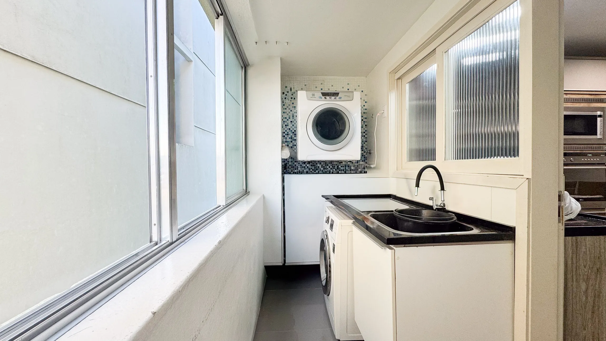 Apartamento à venda no Edifício Meridiano, Zona Norte de Pelotas - 129m², 3 quartos (sendo 1 suíte), móveis sob medida e vaga coberta. - 8