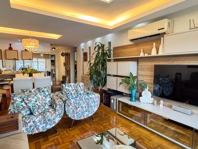 Apartamento com 166m² 3 quartos e 3 banheiros, à venda, no bairro Centro em Pelotas
