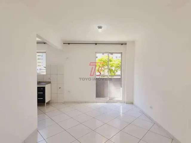 Apartamento 1 quarto e 1 banheiro, para alugar, no bairro Portão em Curitiba