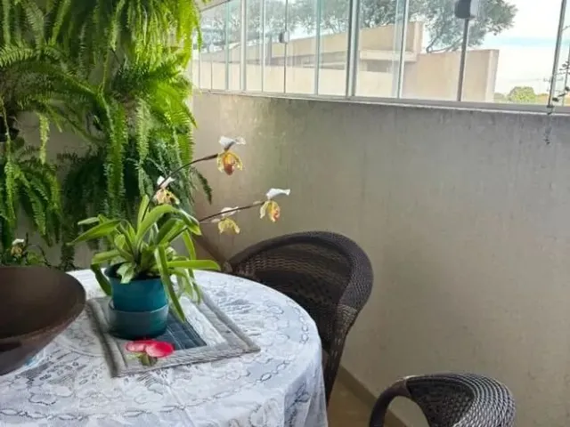 Apartamento 2 quartos e 1 banheiro, à venda, no bairro Capão Raso em Curitiba