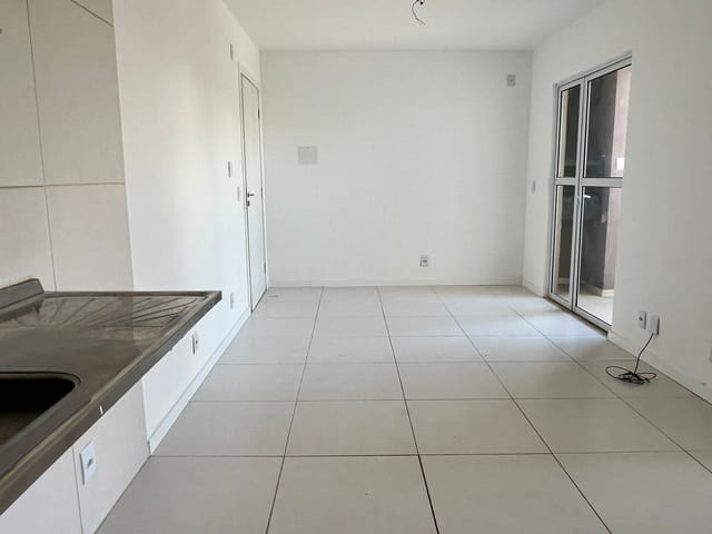 Apartamento com 57m² 2 quartos e 1 banheiro, à venda, no bairro Centro em Pelotas