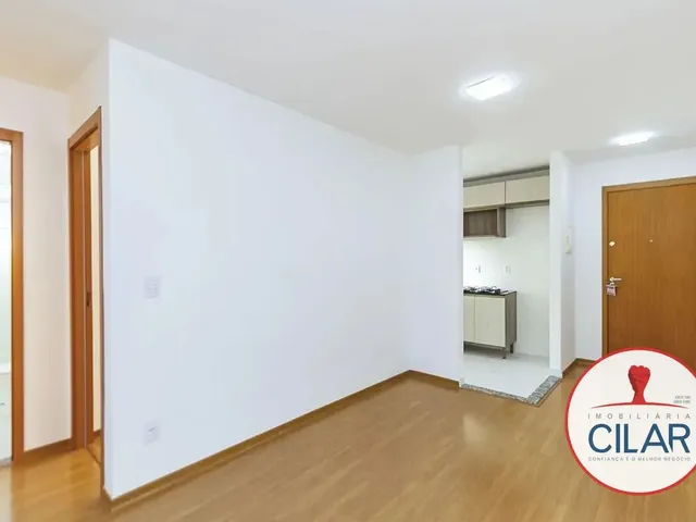Apartamento 2 quartos e 1 banheiro, para alugar, no bairro Uberaba em Curitiba