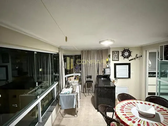 Apartamento 3 quartos e 2 banheiros, à venda, no bairro Meia Praia em Itapema