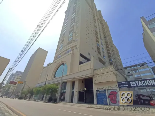 Apartamento para alugar, no bairro Centro em Curitiba