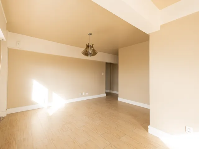 Apartamento 2 quartos e 3 banheiros, para alugar, no bairro Centro em Pelotas